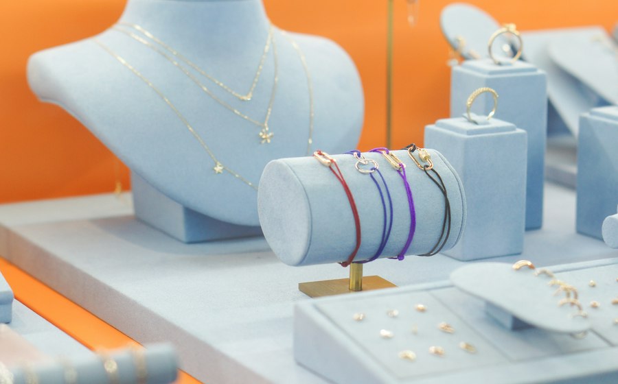 GN Jewellers — jewellery showroom display stands